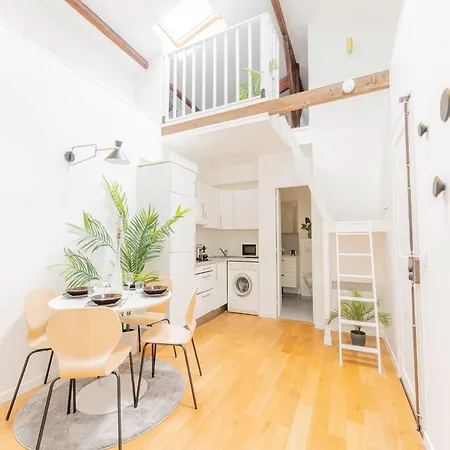 Duplex - Place Victor Hugo Trocadero- Bail Mobilite